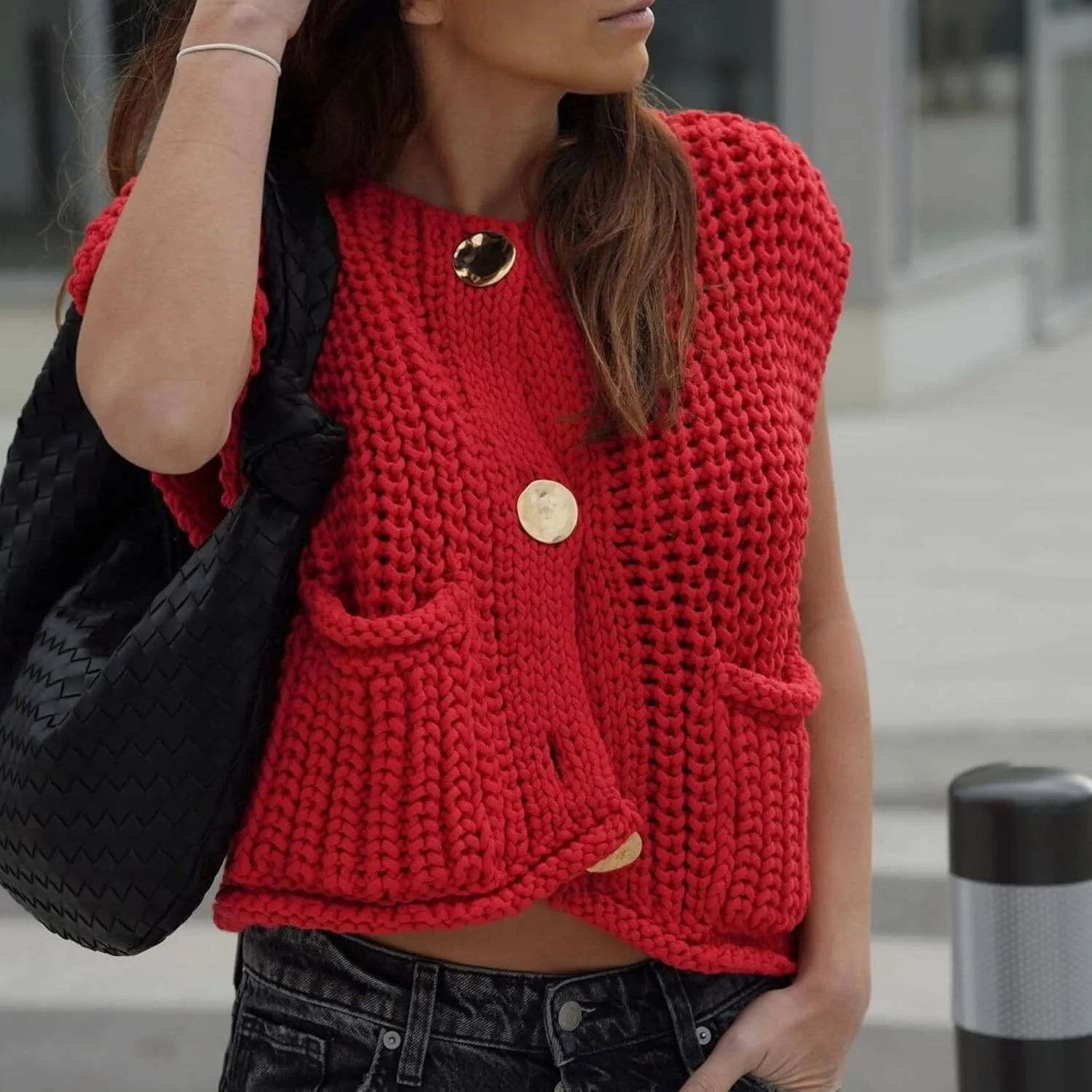 FindThy Womens Cropped Sweater Vest Cute Crewneck Button Down Sleeveless Crop Knit Cardigan with Pocket