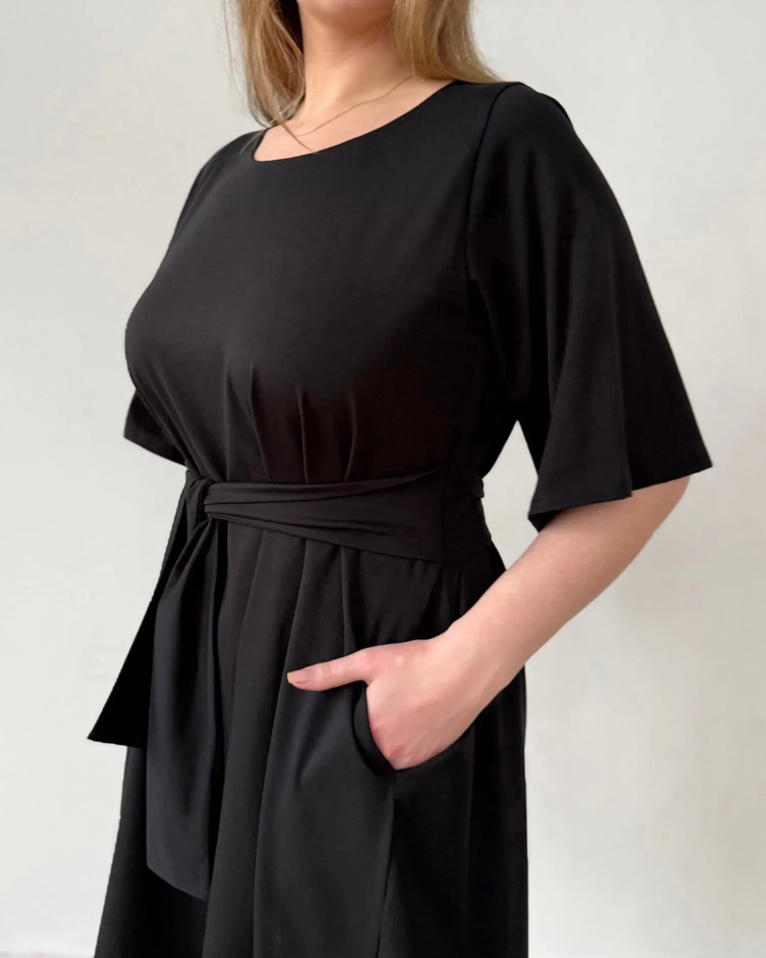 IRVINE dress in Black