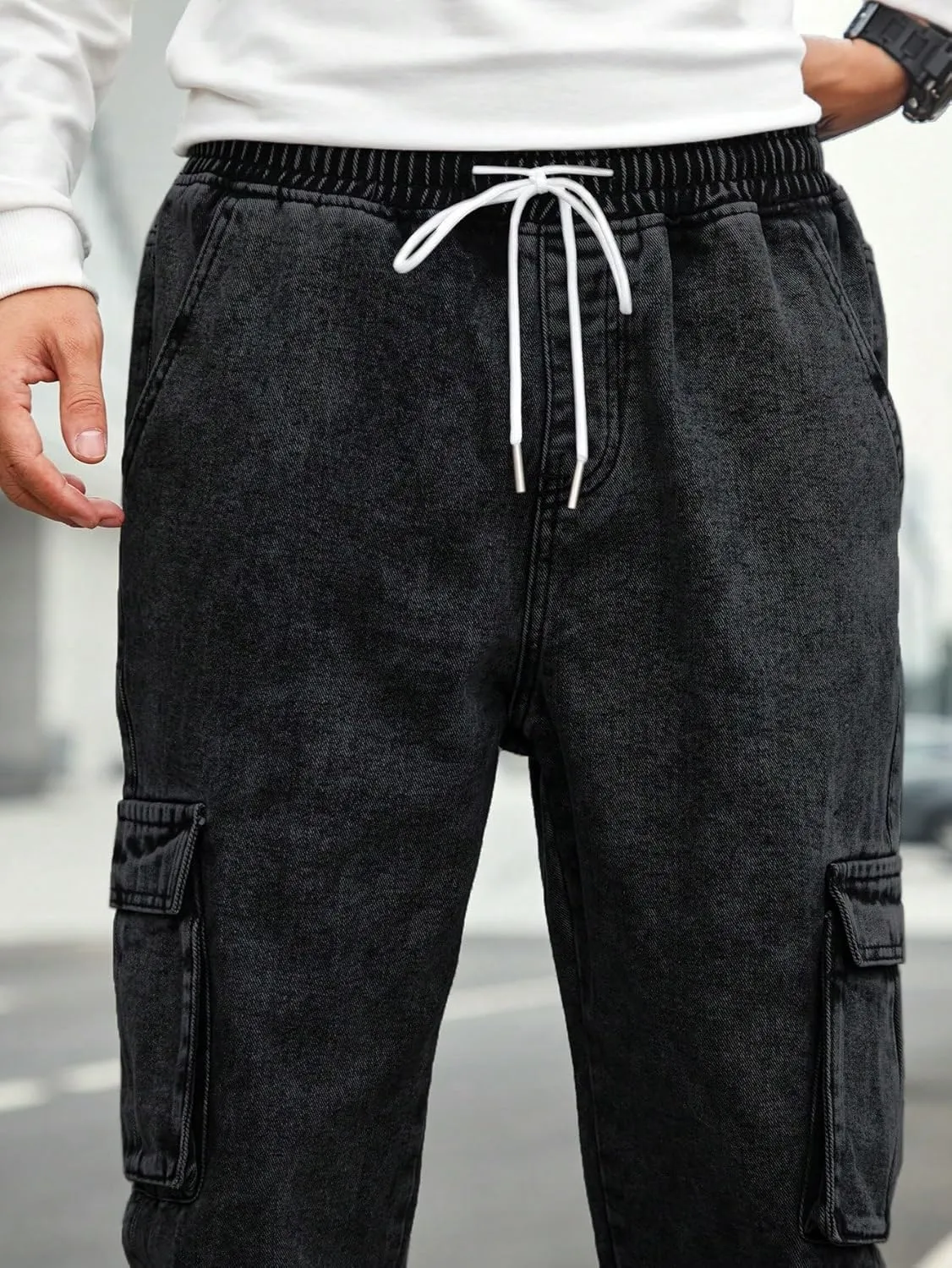 OYOANGLE Men's Drawstring Waist Flap Pocket Jogger Cargo Pants Carrot Denim Jeans with Pocket