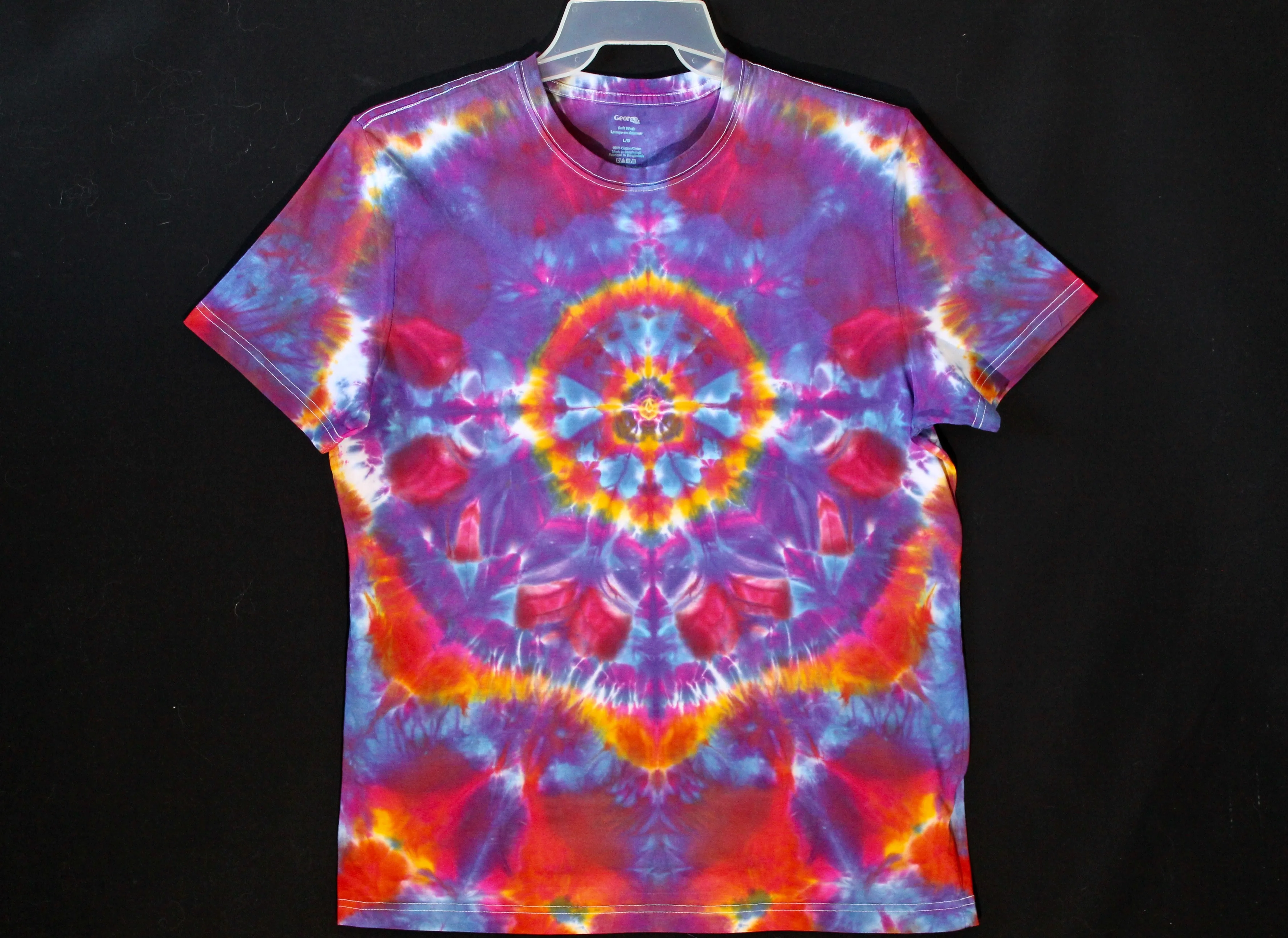 Reg. Cotton T shirt Large #3191 Mandala design $80