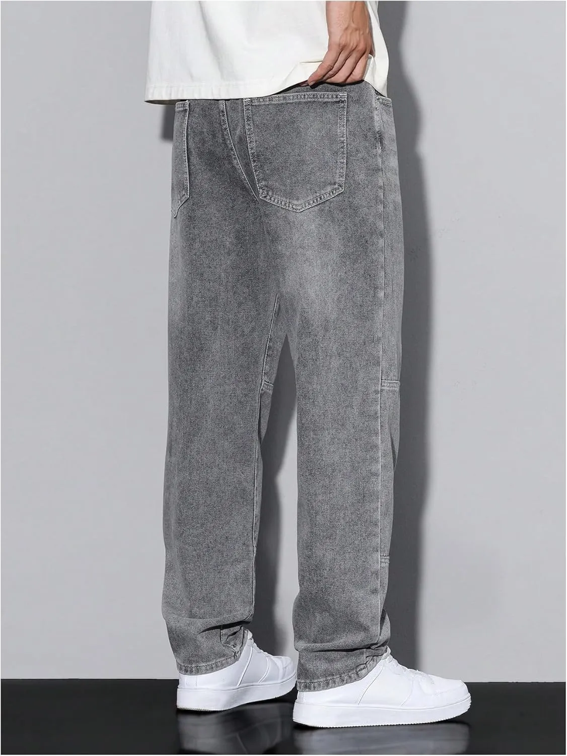 Verdusa Men's Faded Straight Leg Casual Denim Pants Vintage Jeans with Pockets