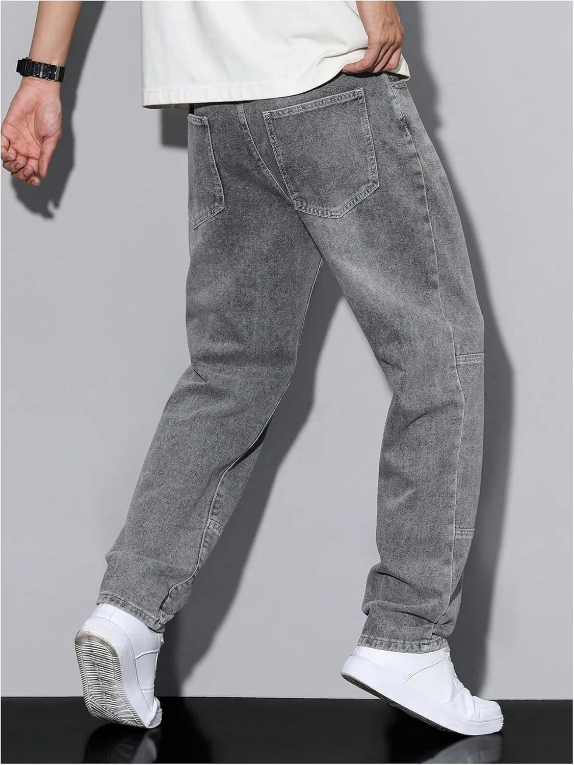 Verdusa Men's Faded Straight Leg Casual Denim Pants Vintage Jeans with Pockets