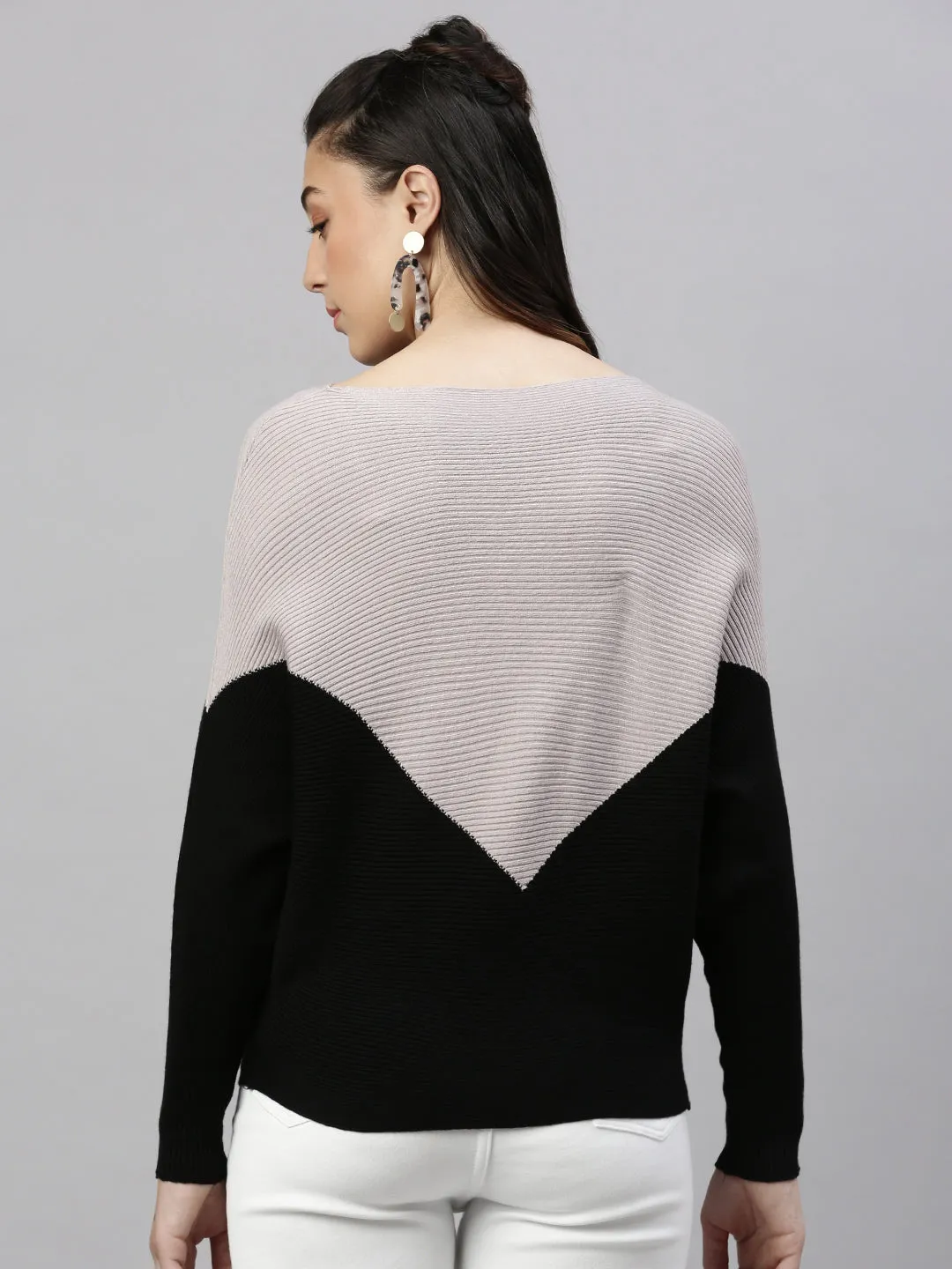 Women Grey Colour blocked Round Neck Acrylic Top